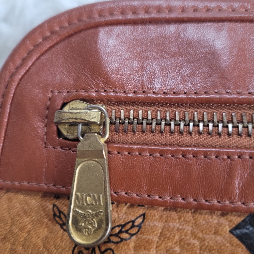 MCM bag, clutch - Picture 9 of 10